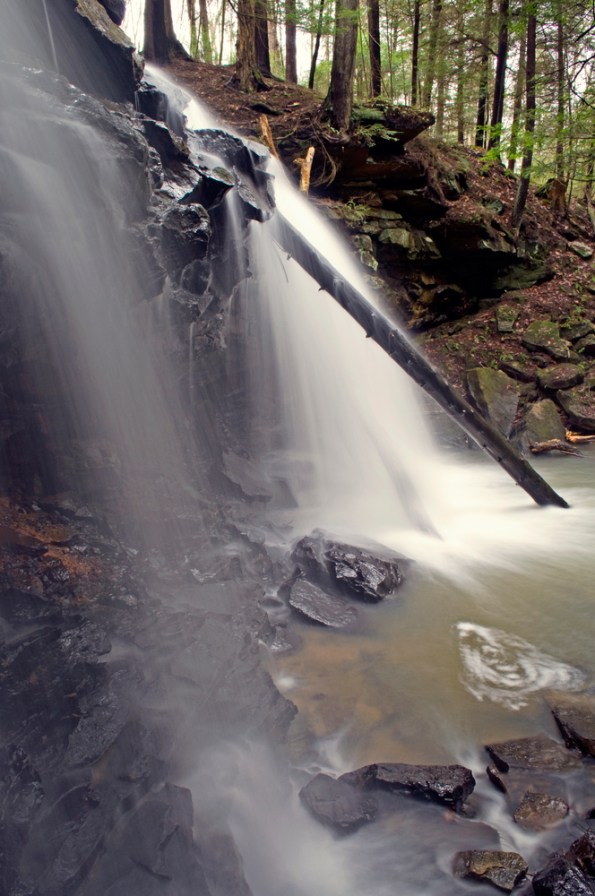 Potters_falls_-_a_side_view